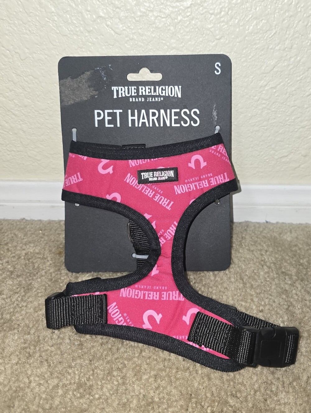 Brand New True Religion Small Hot Pink Pet Harness with Black Trim